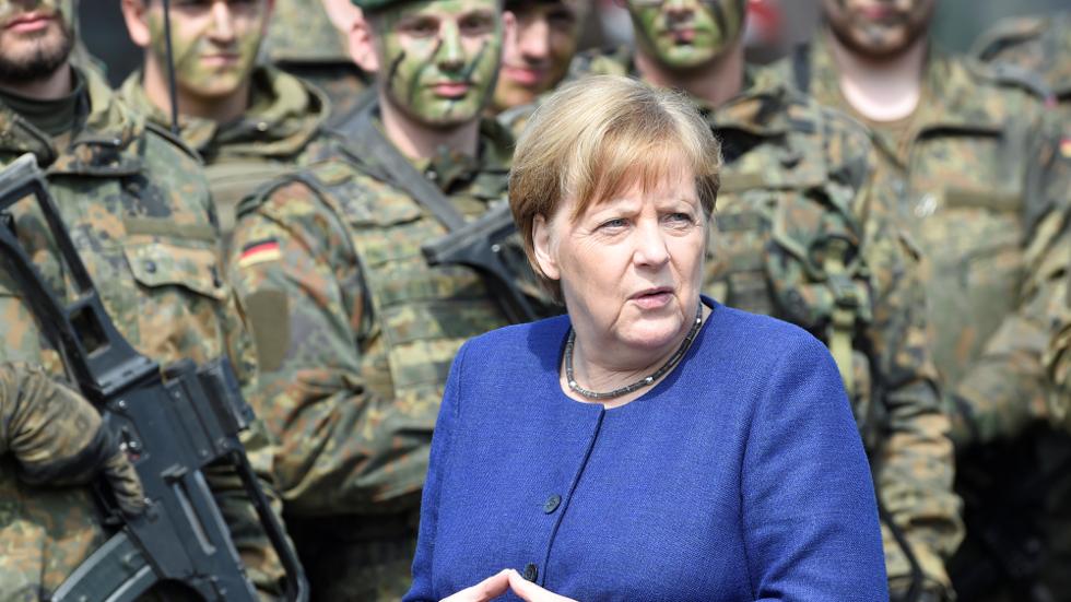 Ангела Меркель раздумывает, отправлять ли по требованию Вашингтона бундесвер в Сирию 