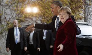 German Chancellor Angela Merkel, right, welcomes U.S. President Barack Obama for a meeting at the chancellery in Berlin, Thursday, Nov. 17, 2016. (AP Photo/Markus Schreiber).