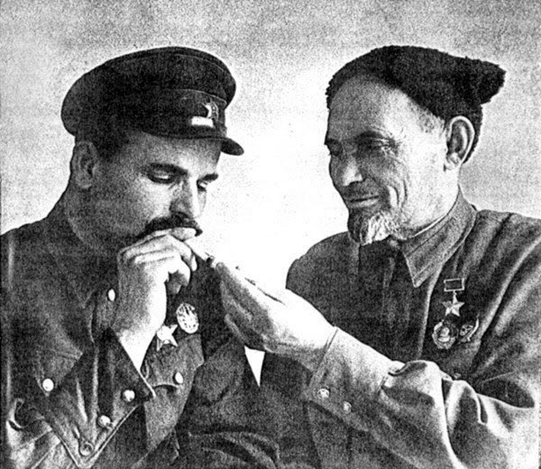 Командиры Путивльского партизанского отряда и Сумского партизанского соединения Семён Руднев (слева) и Сидор Ковпак (справа)