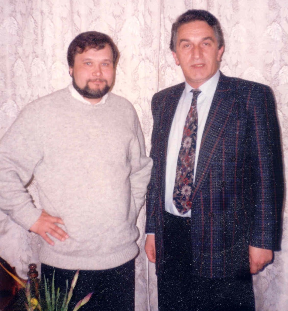av10052501.jpg