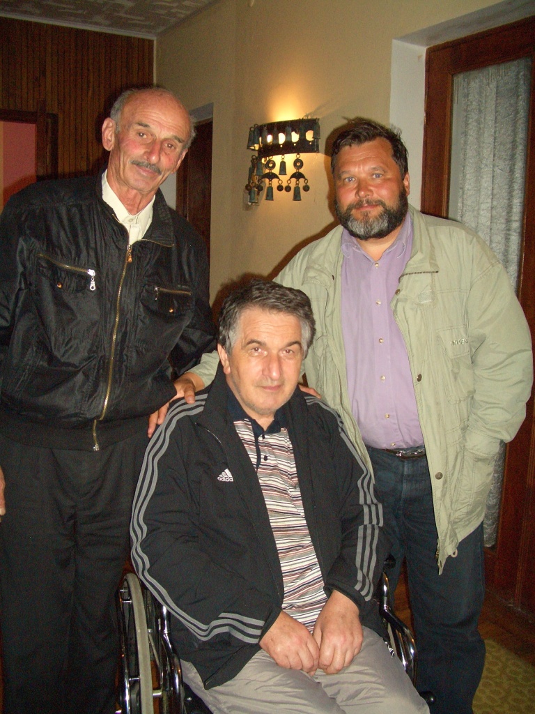 av10052503.jpg