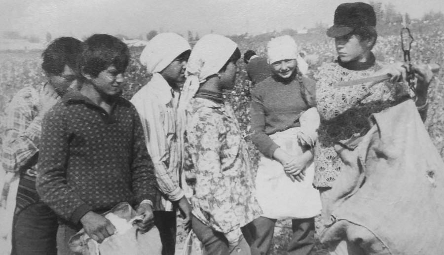 в хлопковом колхозе Узбекистана, 1979 г..jpg